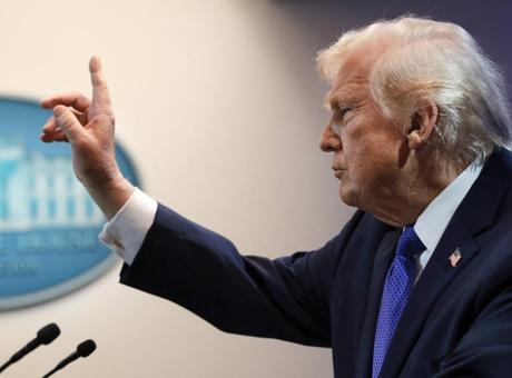 İran’dan ABD Başkanı Trump’a sert çıkış! ‘Üçüncü kez ihanet ediyor’