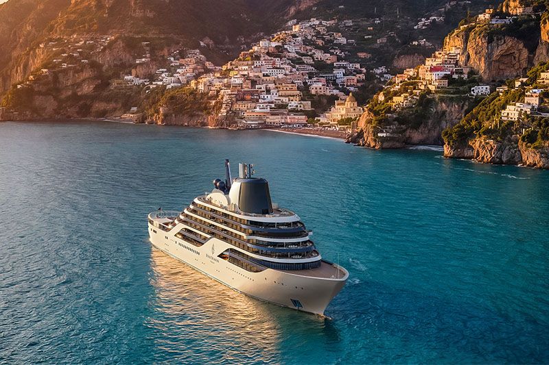 Yeni Yat Konut Süitleriyle Ünlü Gemi Four Seasons II Denize Açılacak