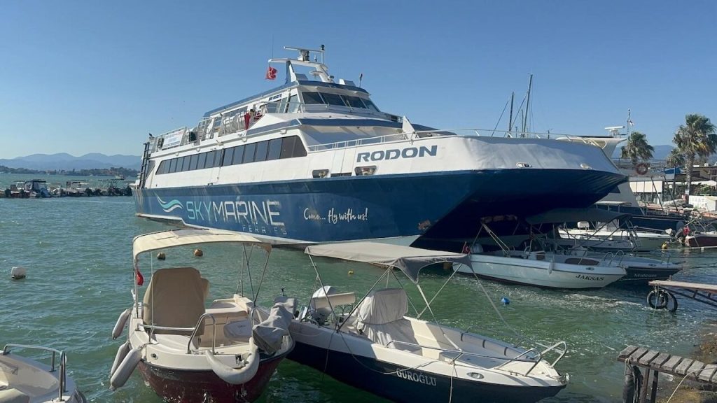 Fethiye’de Karaya Oturan Rodos Feribotu Güvenli Hale Getirildi