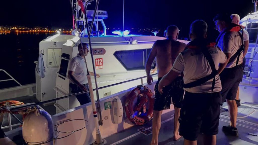 Didim Açıklarında Alabora Olan Teknedeki 2 Kişi Kurtarıldı