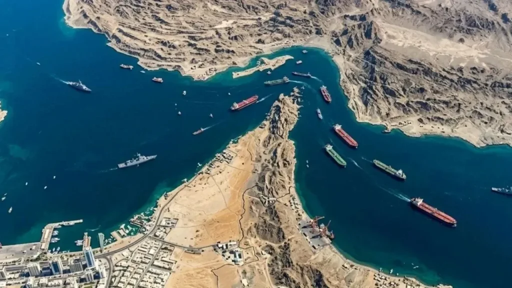 Hürmüz Boğazı’ndan Geçiş Başladı